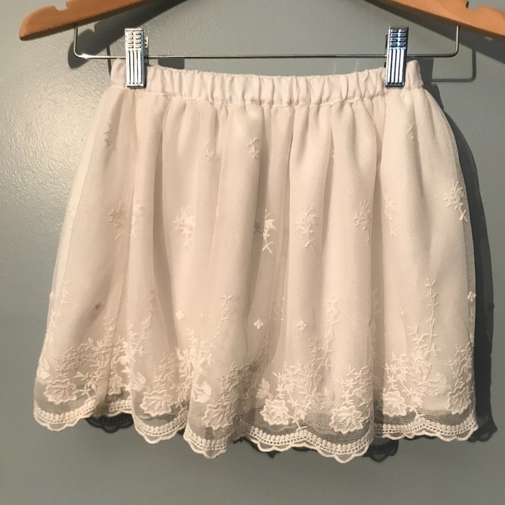GIRLS WHITE LACE SKIRT